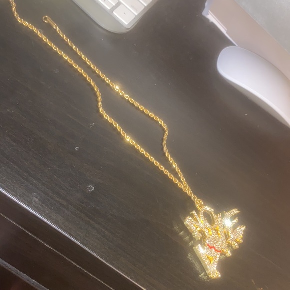 Chain that says no love!! - Picture 2 of 3